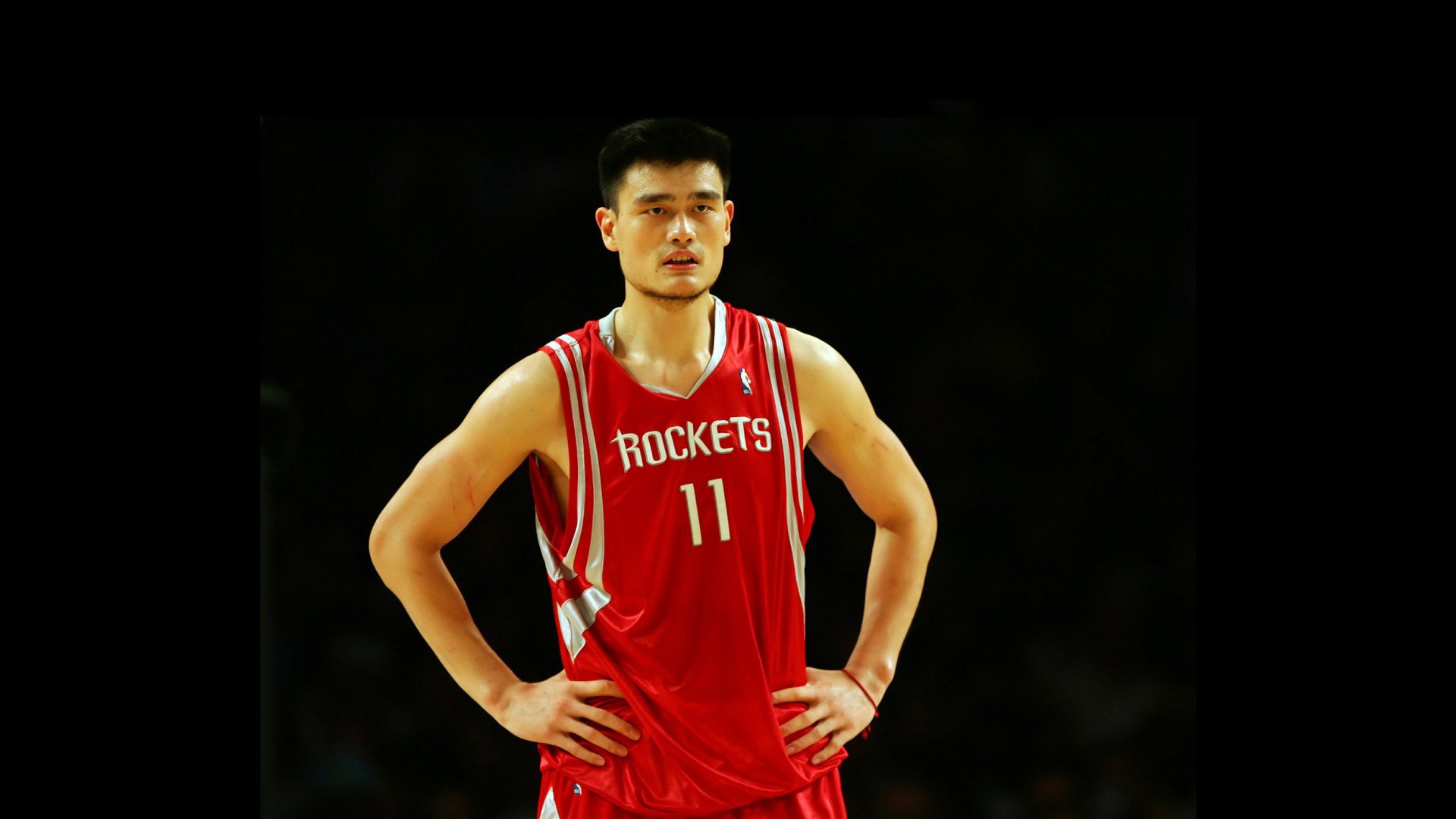 大巴黎三名主力受伤，教练组面临新考验，大巴黎球员名单及位置